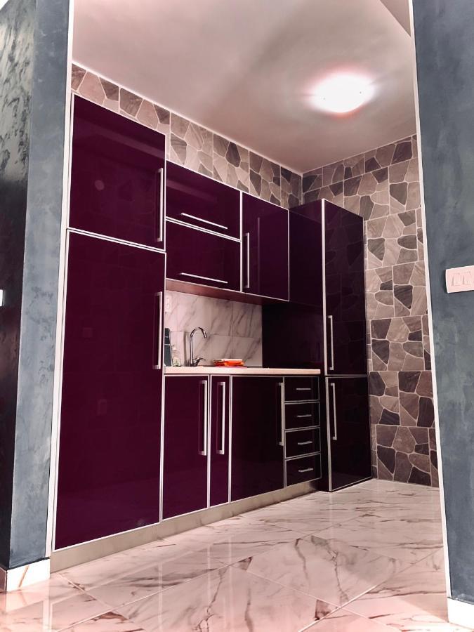 Sound Of The Sea Apartment Свети Стефан Екстериор снимка
