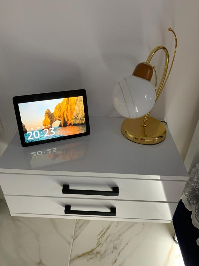 Sound Of The Sea Apartment Свети Стефан Екстериор снимка